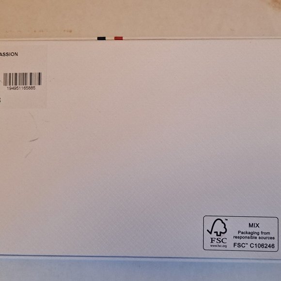 LACOSTE GIFT BOX - Picture 3 of 3